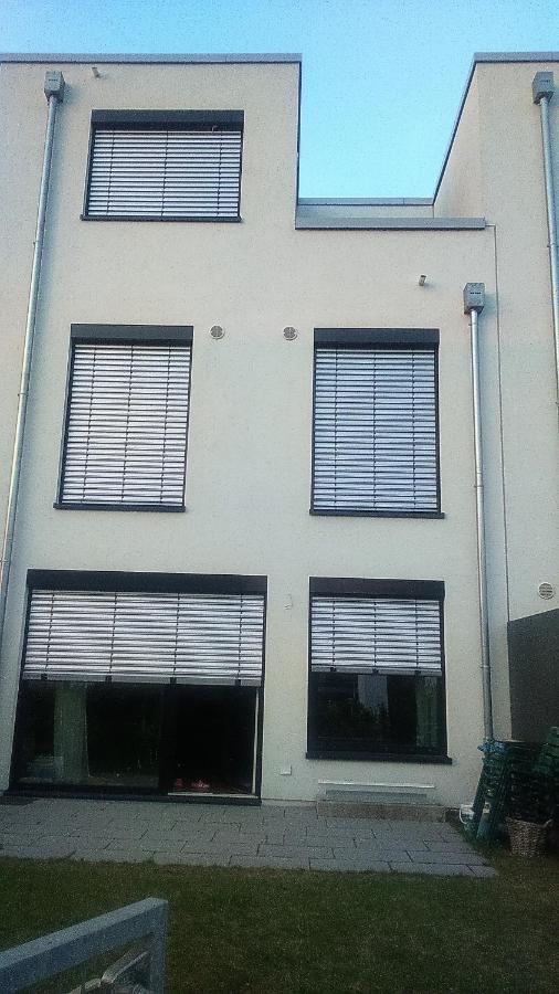 Privat Zimmer Richtung Messe Hannover Buitenkant foto