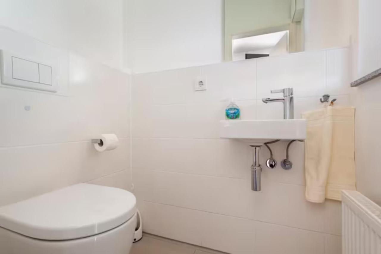 Privat Zimmer Richtung Messe Hannover Buitenkant foto
